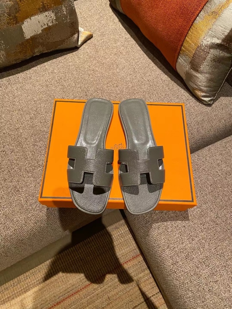 Hermès Oran Sandals Collection