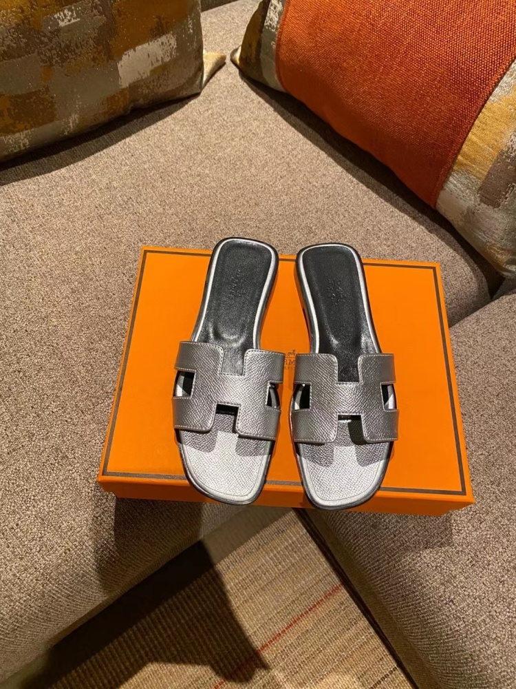 Hermès Oran Sandals Collection