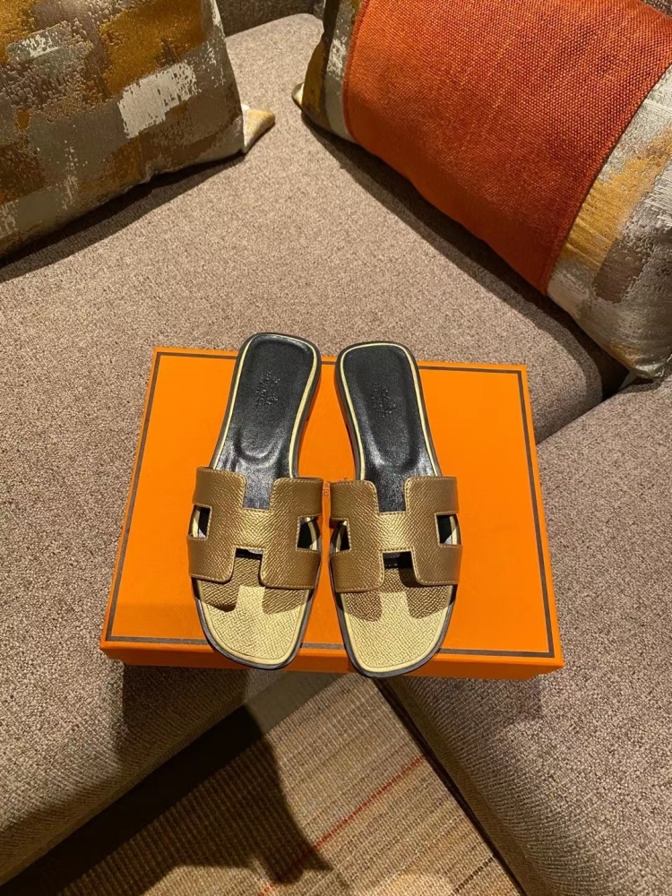 Hermès Oran Sandals Collection