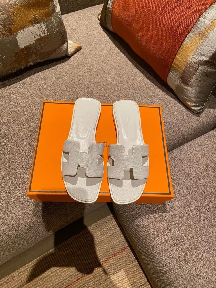 Hermès Oran Sandals Collection