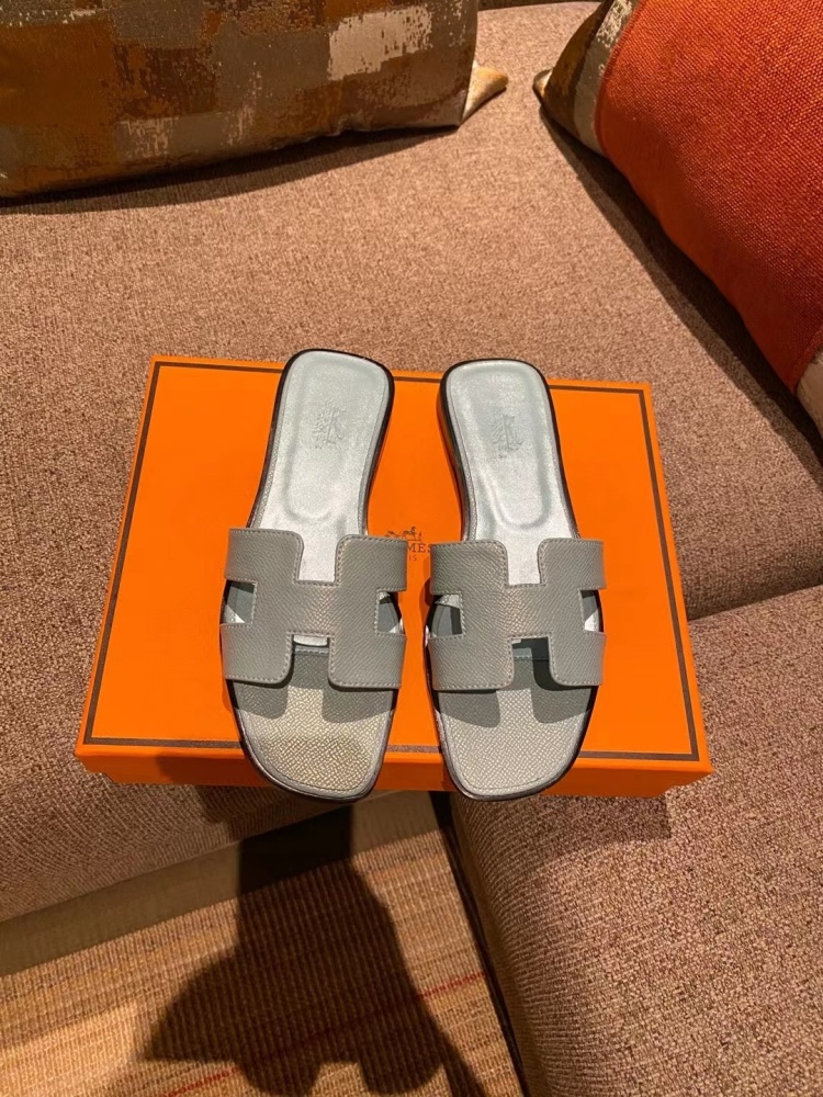 Hermès Oran Sandals Collection