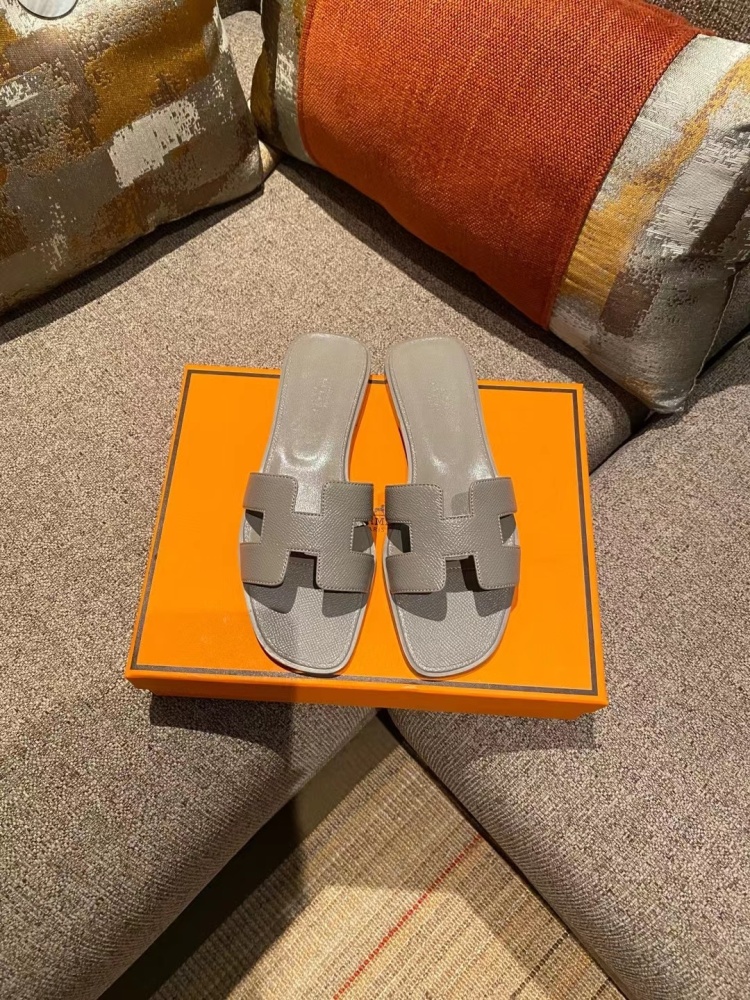 Hermès Oran Sandals Collection