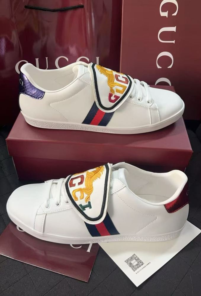 Gucci Ace Removable Logo Low-Top Sneakers