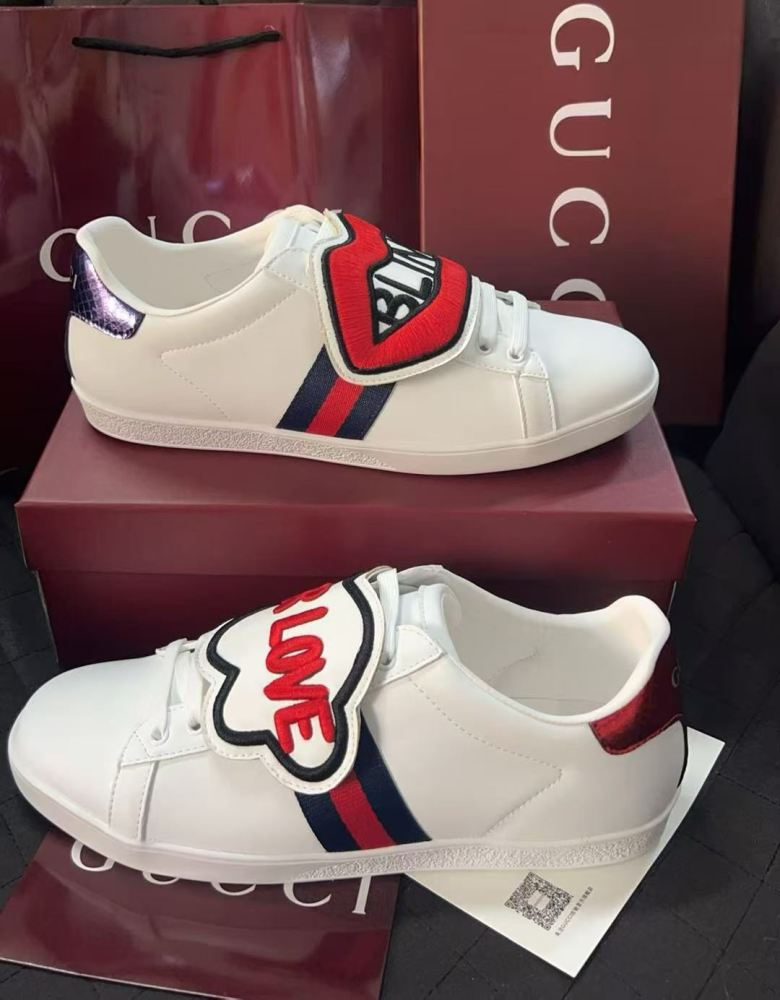 Gucci Ace Removable Logo Low-Top Sneakers