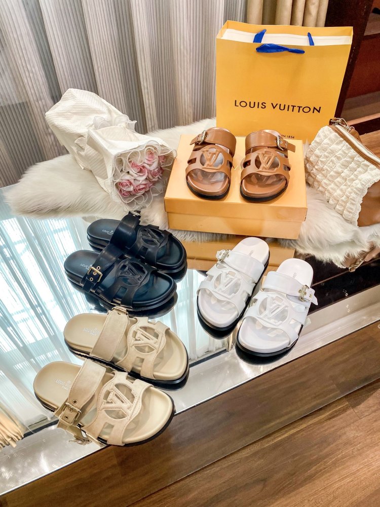 Louis Vuitton LV Cut-Out Flat Sandals