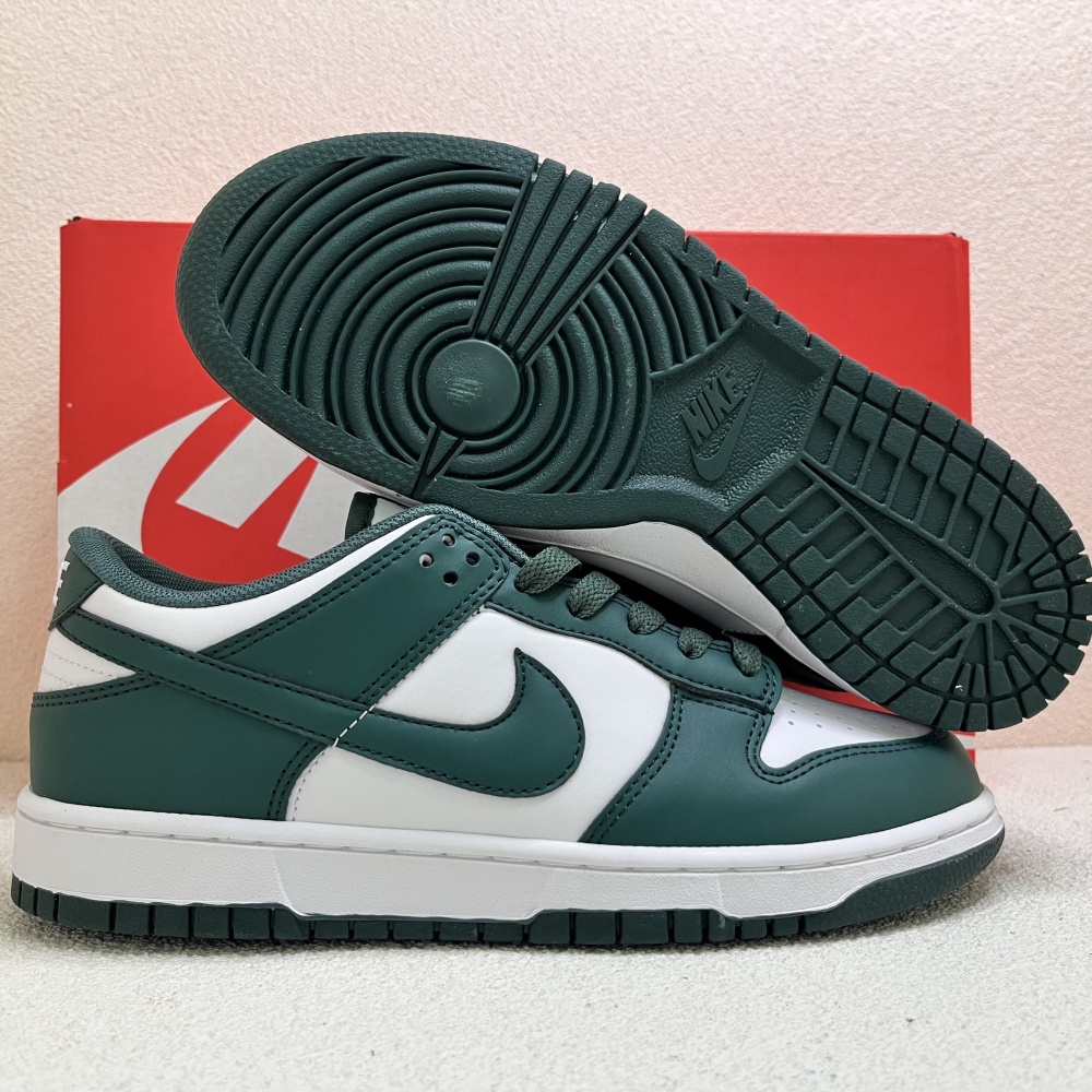 Nike  Dunk SB Sneakers (Men's & Women's) — 38 Colorways