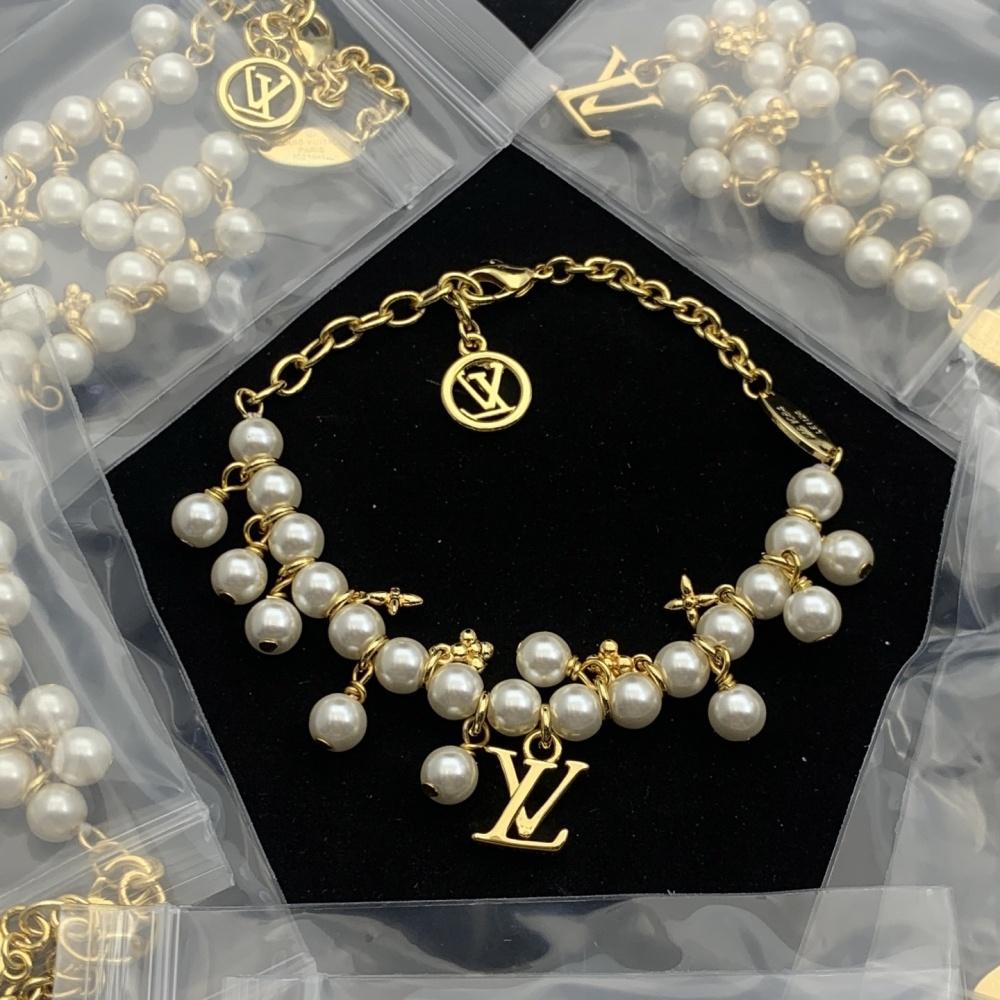LV bracelet