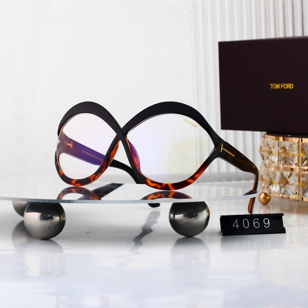 Tom Ford Sunglasses 16406920