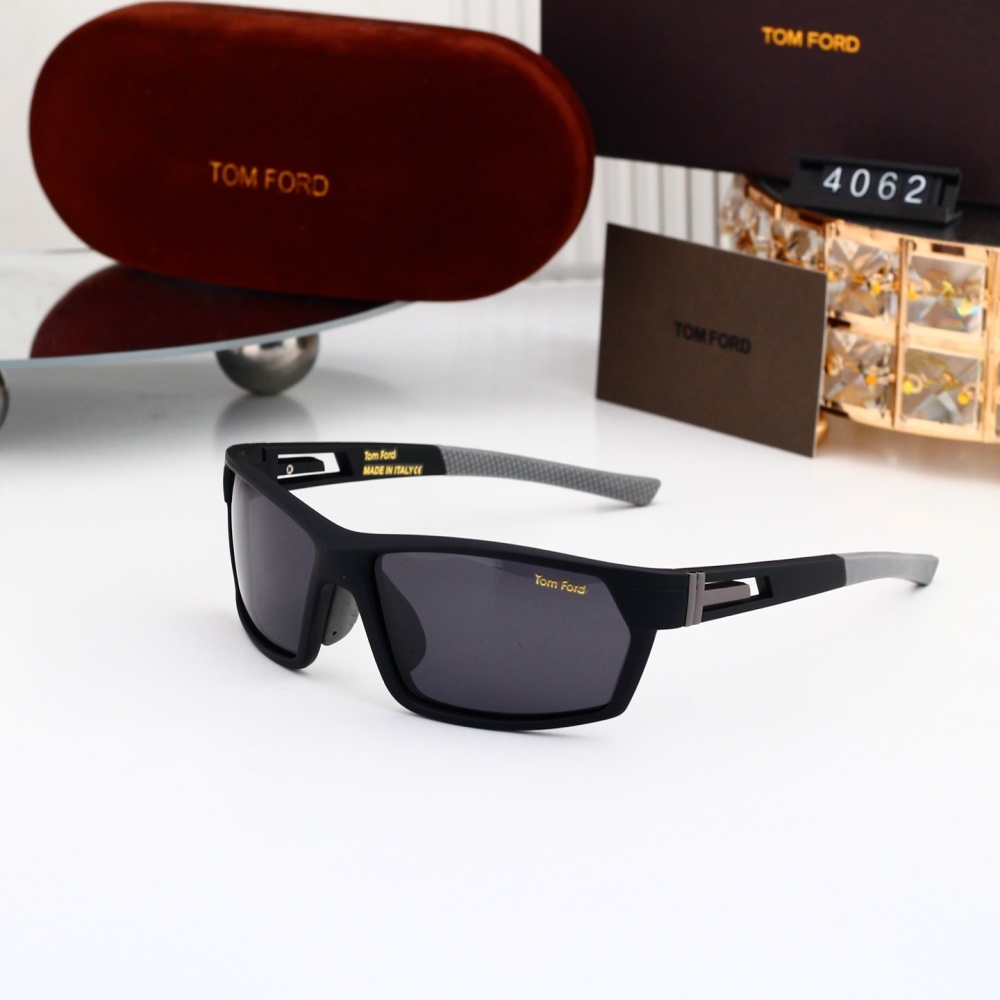 Tom Ford Sunglasses 2040625
