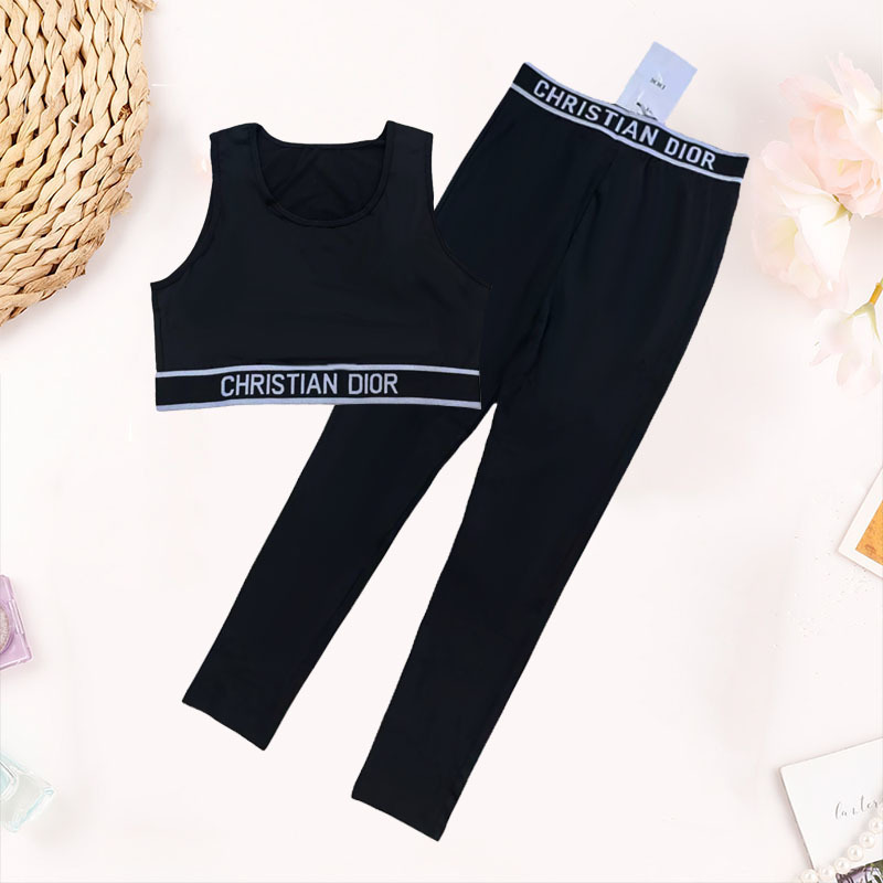 Gucci、YSL、Dior、Chanel Yoga Wear