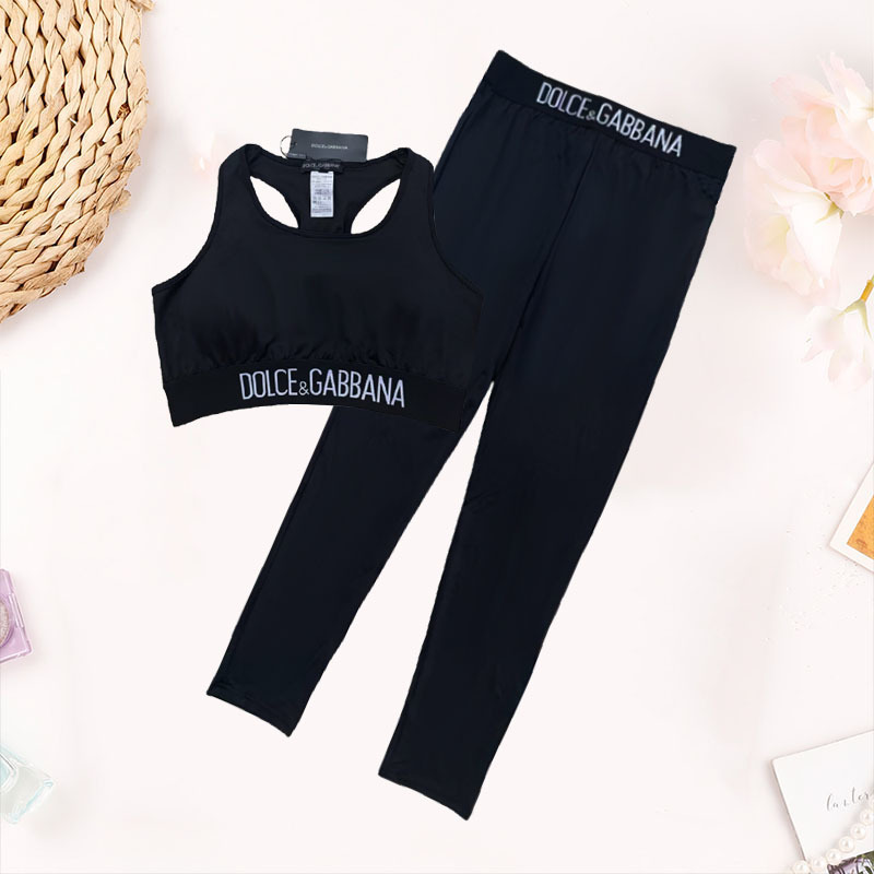 Celine、Burberry、Dolce & Gabbana、Dior Yoga Wear