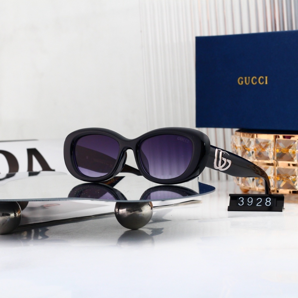 Gucci Sunglasses 392820
