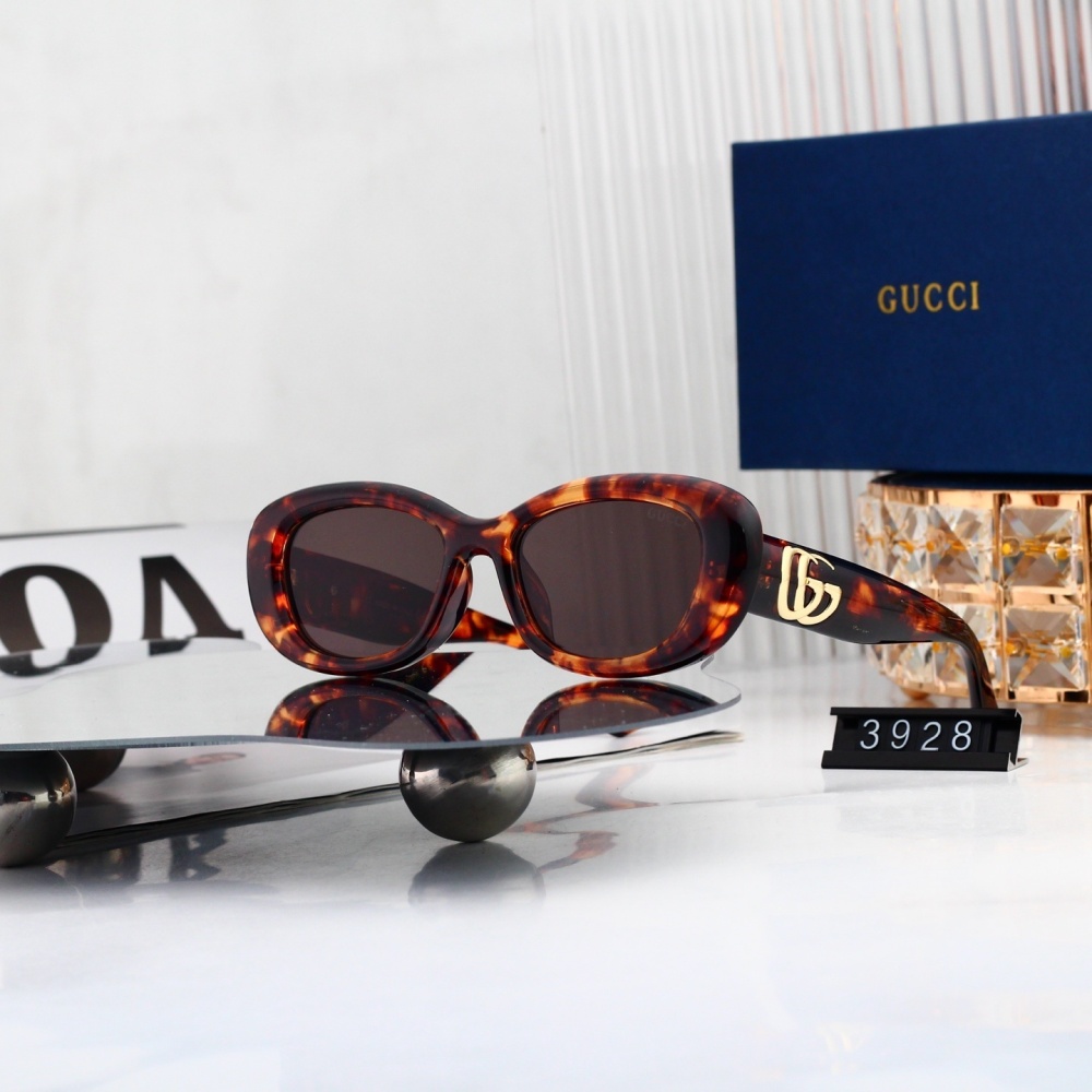 Gucci Sunglasses 392820