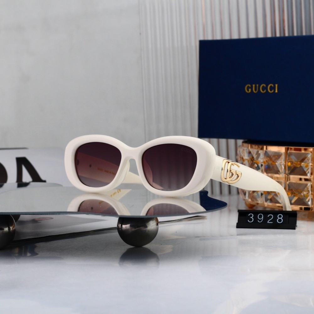Gucci Sunglasses 392820