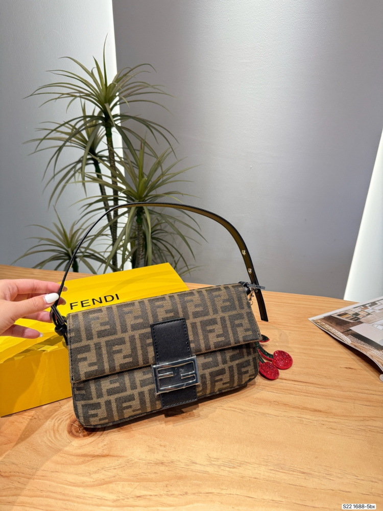 Fendi Shoulder Bag