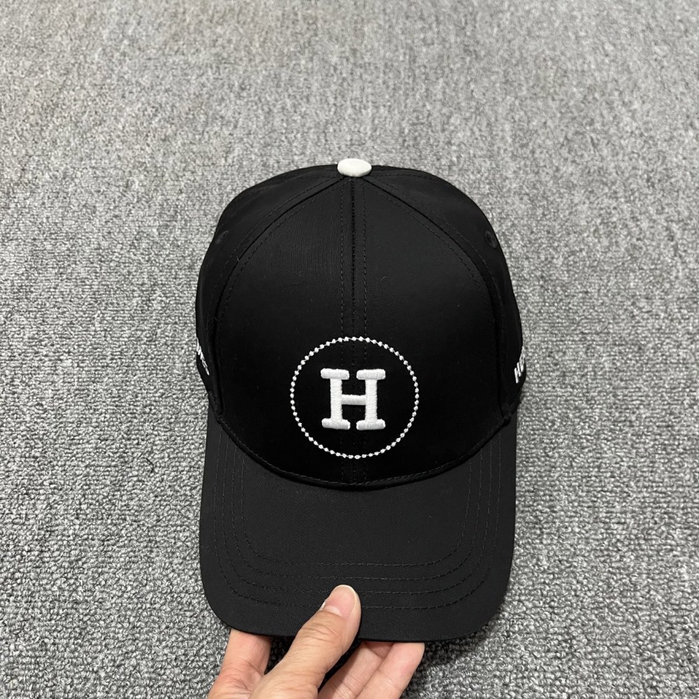 Hermès men's and women's baseball caps 2