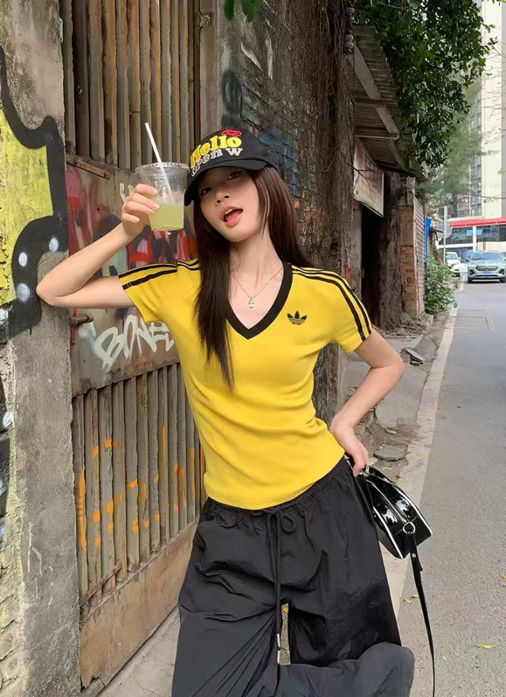 Adidas 2026 Summer Women's Embroidered Short-Sleeve Top (Polyurethane/Elastane Blend)
