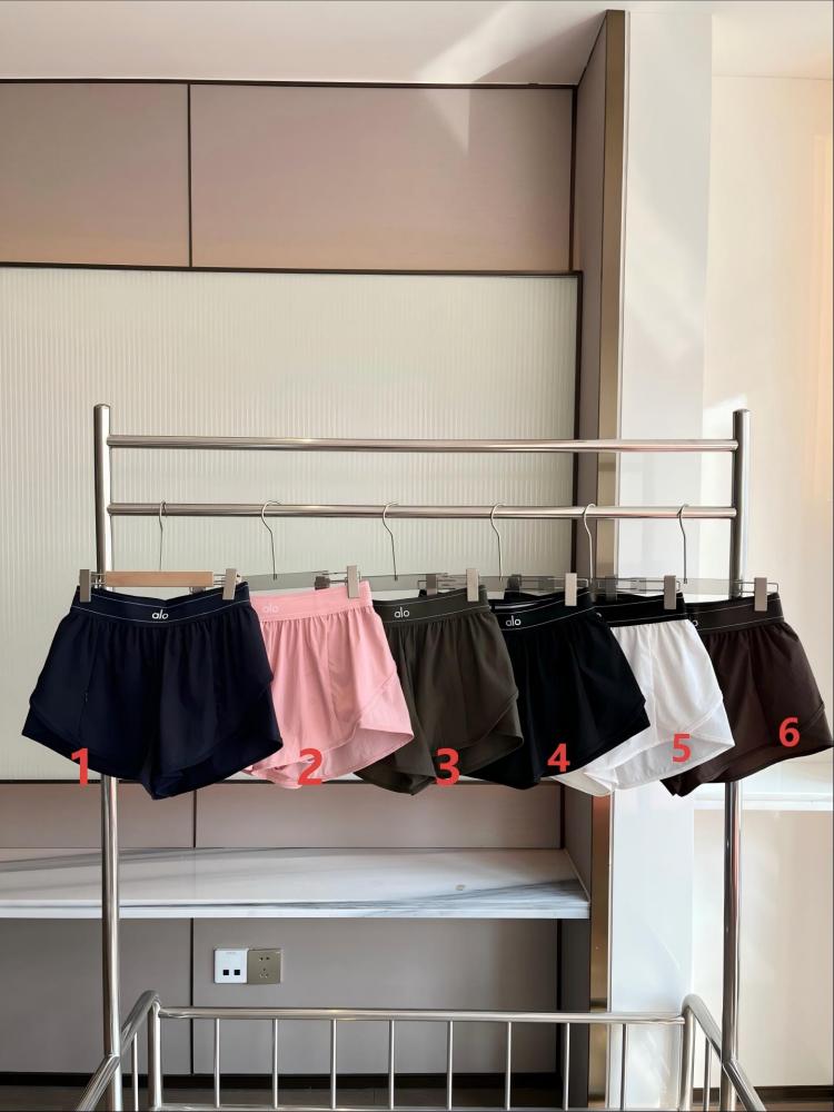 Alo Elastic-Waist Wide-Leg Shorts