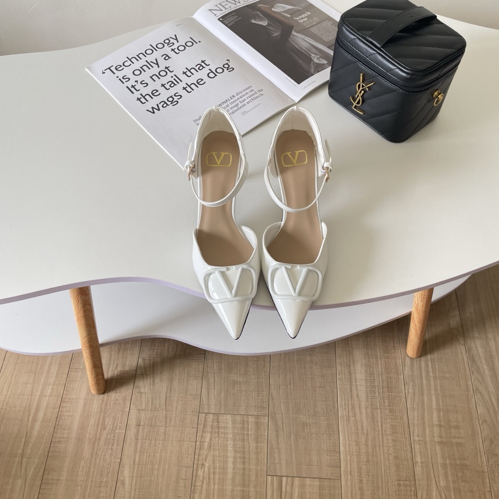 Valentino Classic V-buckle high heels
