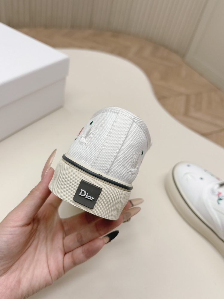 Dior Saltwind Series Retro Casual Skate-Style Sneakers