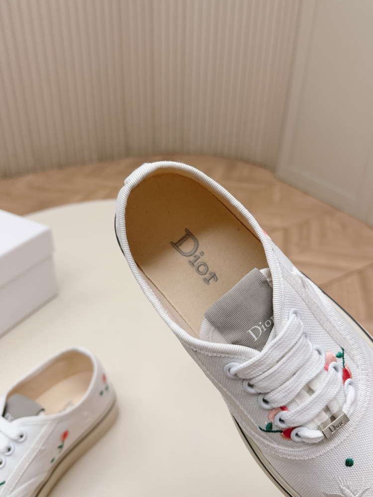 Dior Saltwind Series Retro Casual Skate-Style Sneakers