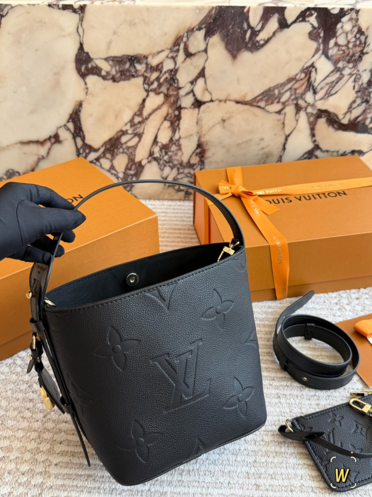 LV Allinbb bag
