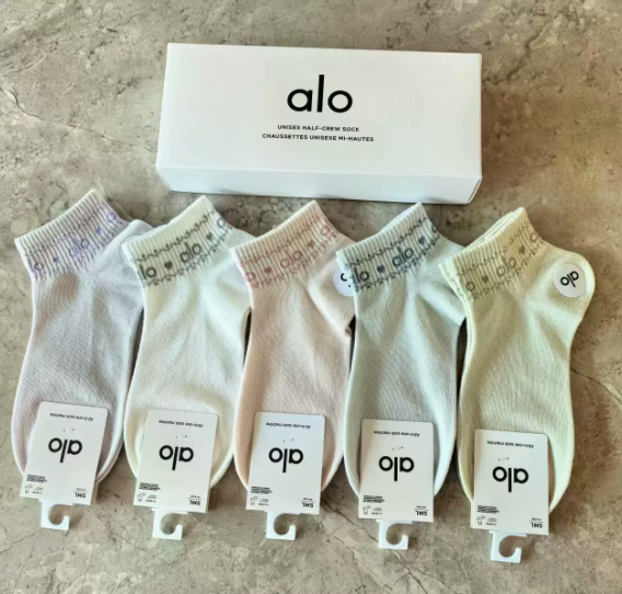 Alo socks with box