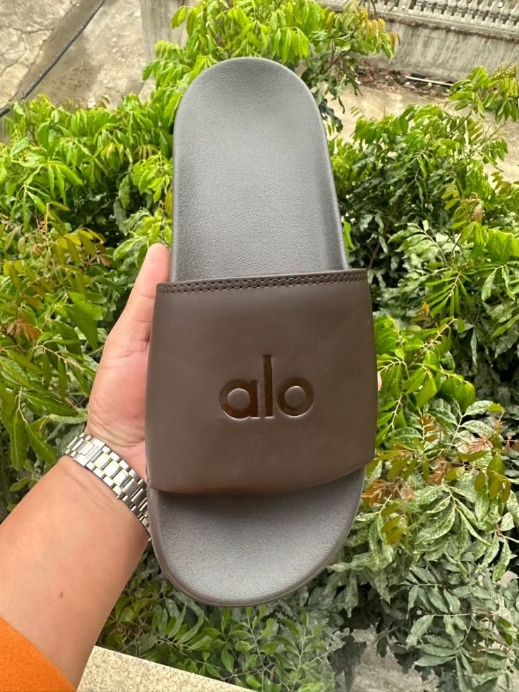 Alo male and female slipper