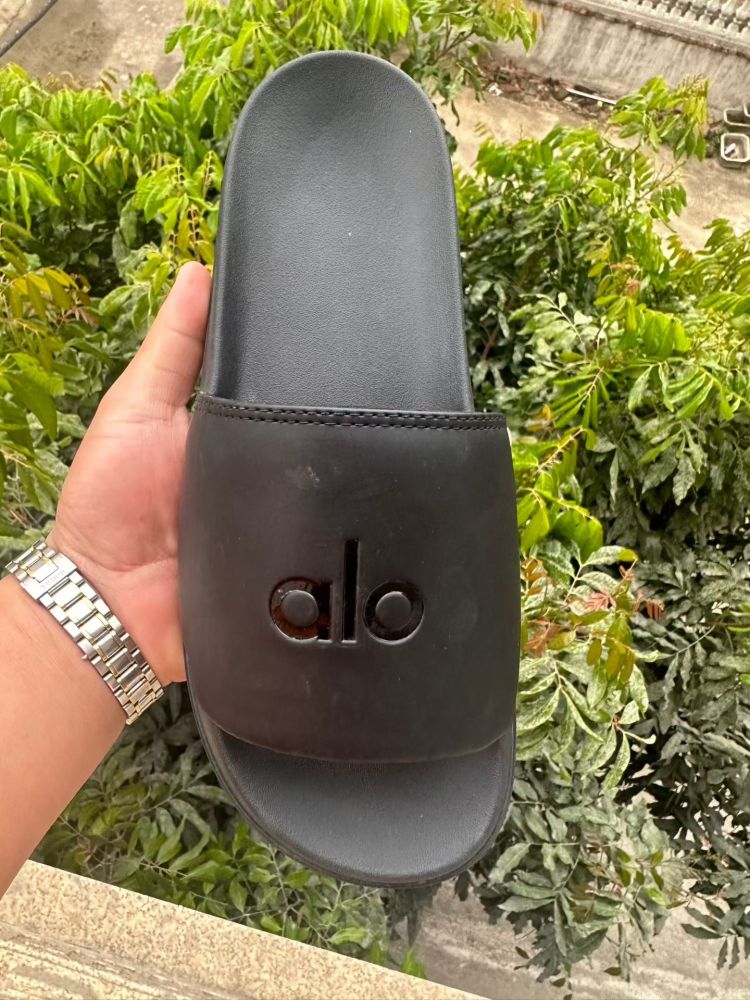 Alo male and female slipper