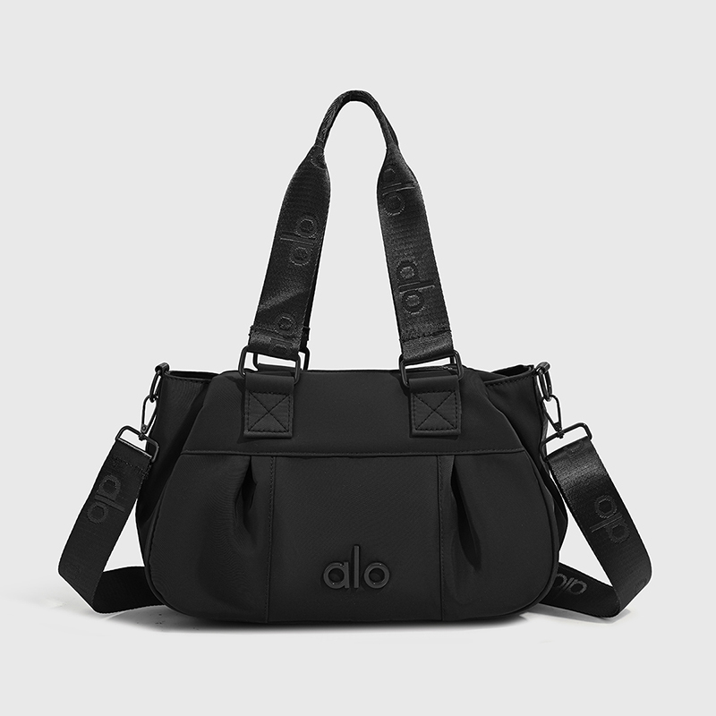 ALO Yoga Versatile Athleisure Tote Bag 2
