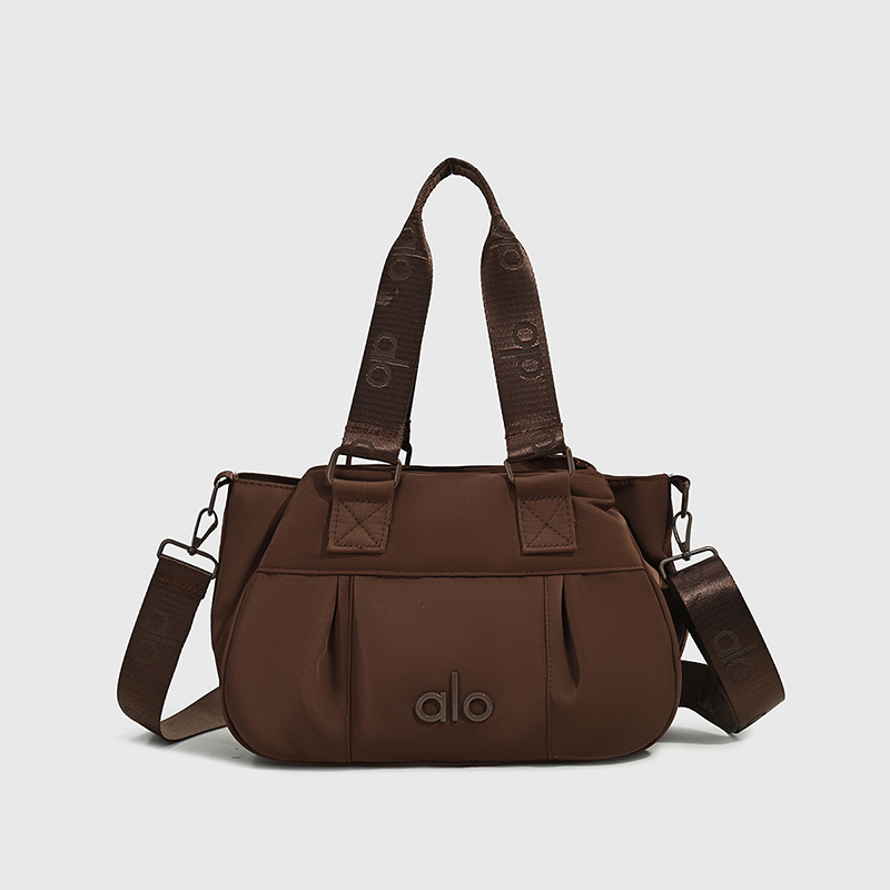 ALO Yoga Versatile Athleisure Tote Bag 2
