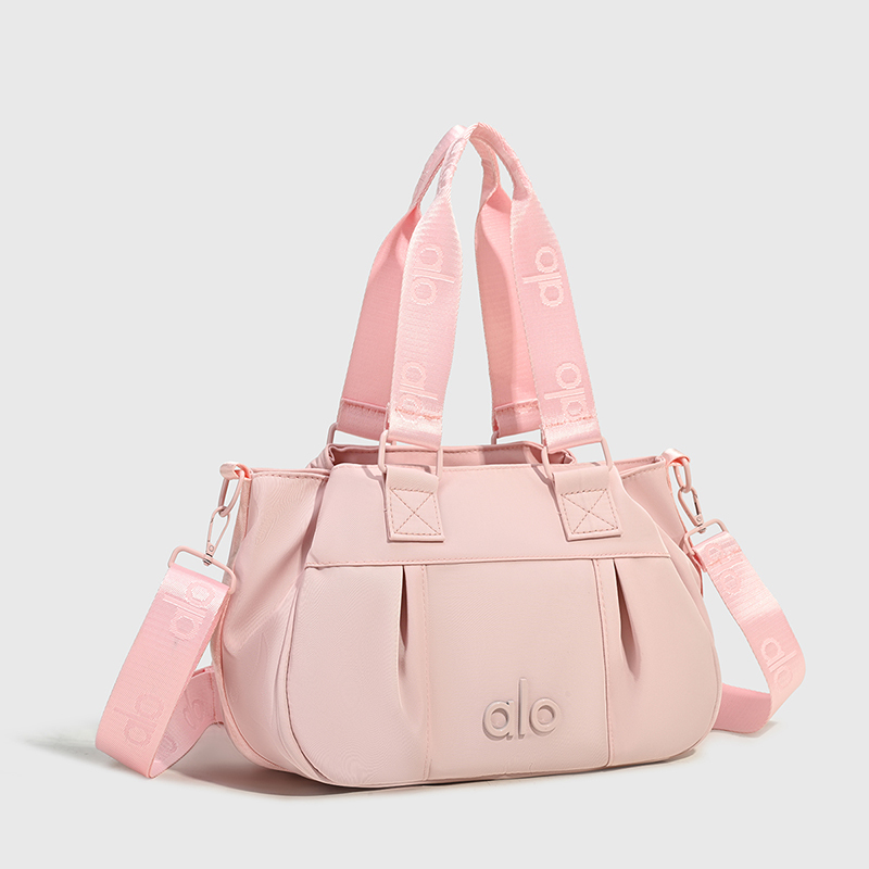 ALO Yoga Versatile Athleisure Tote Bag 2