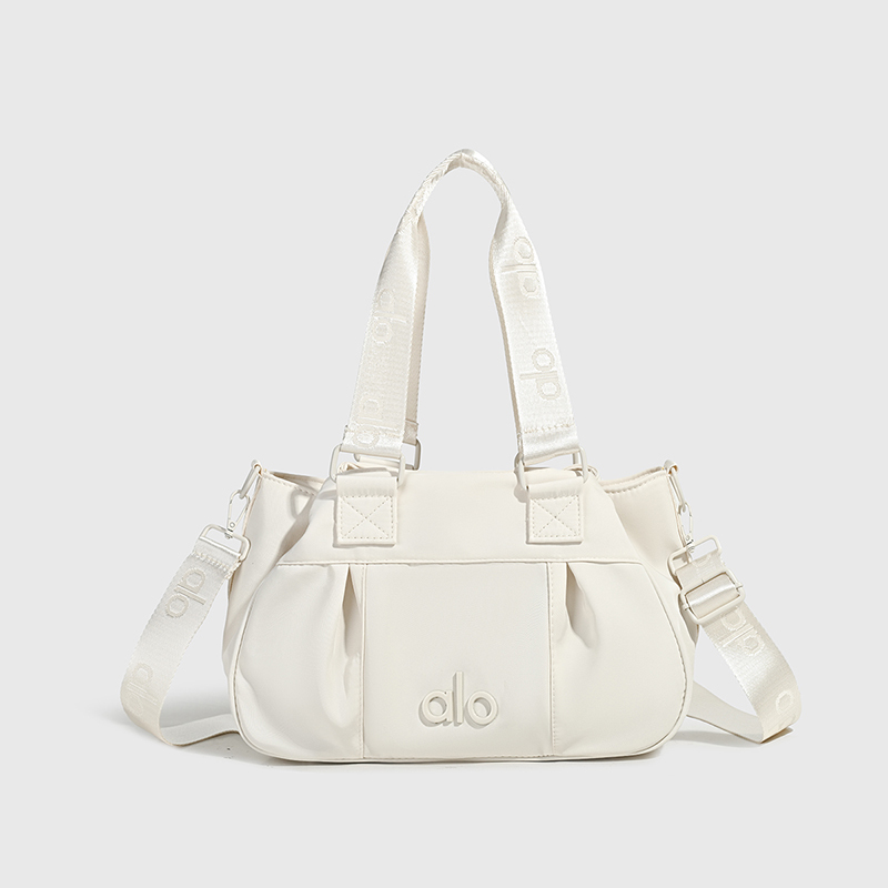 ALO Yoga Versatile Athleisure Tote Bag 2