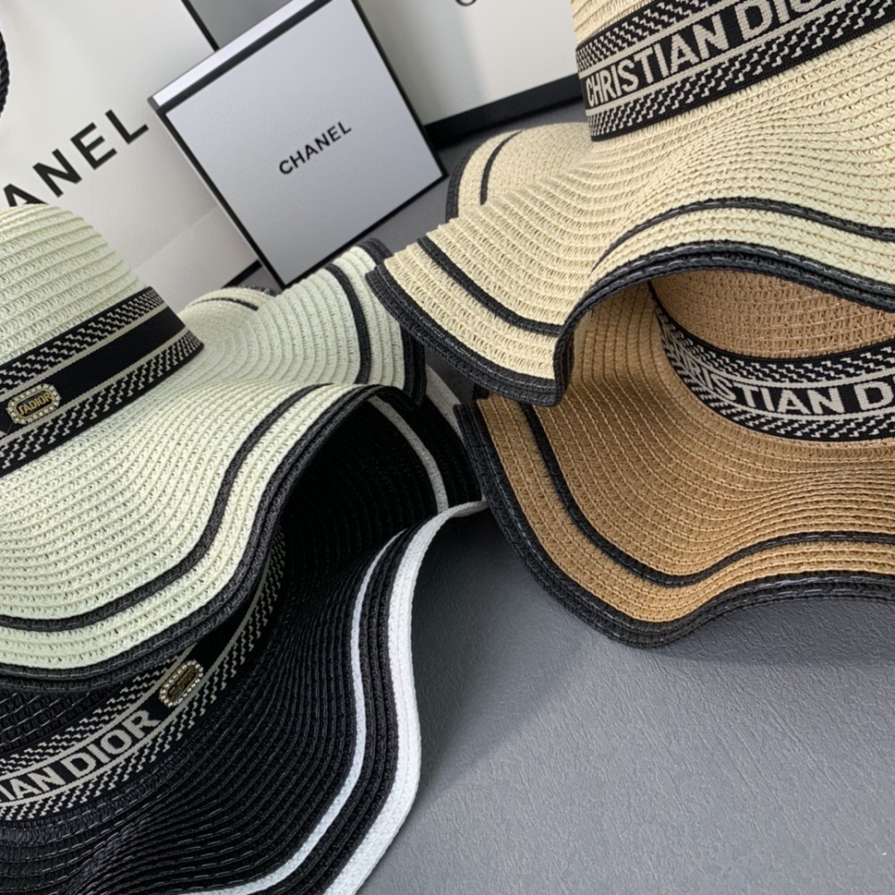 Dior caps