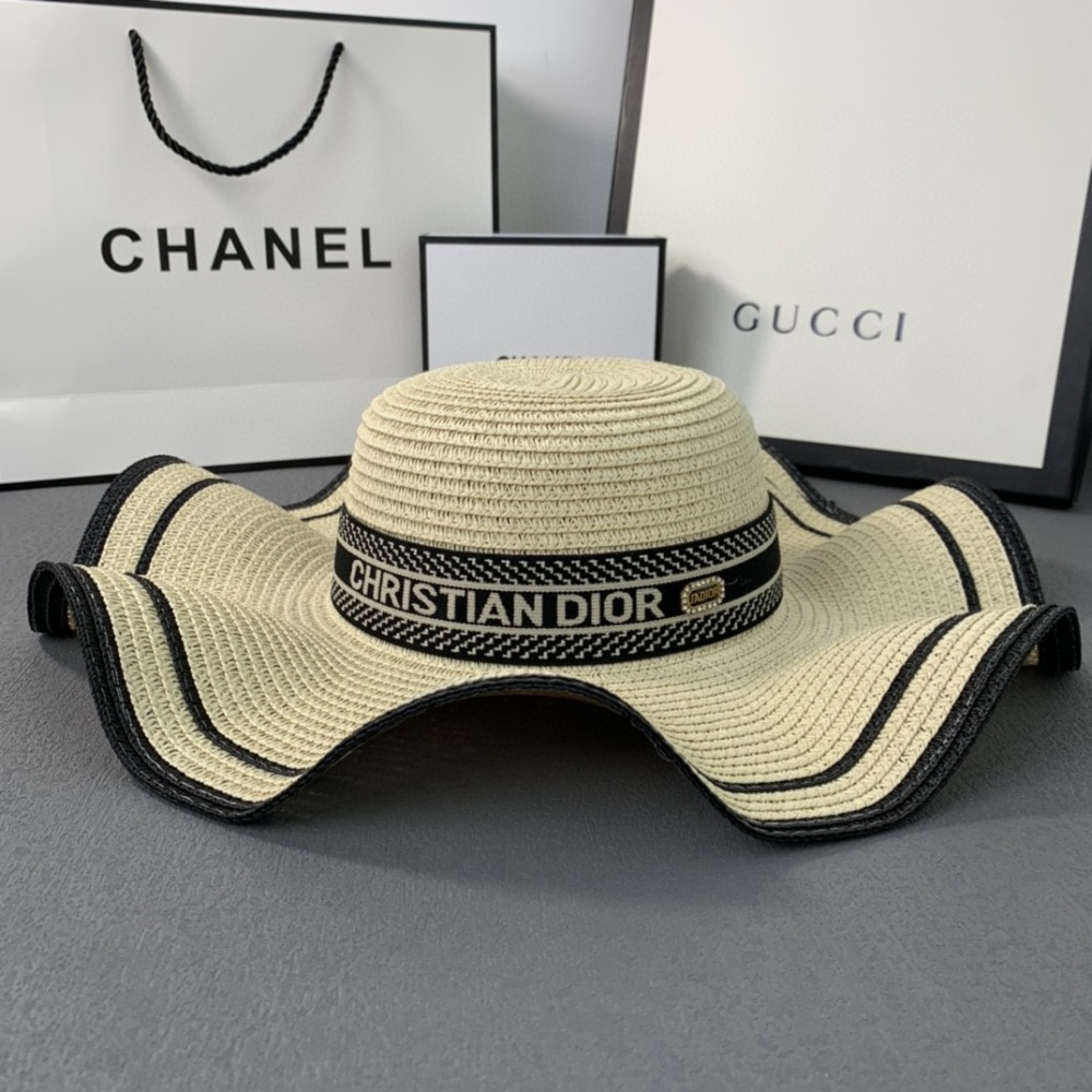 Dior caps