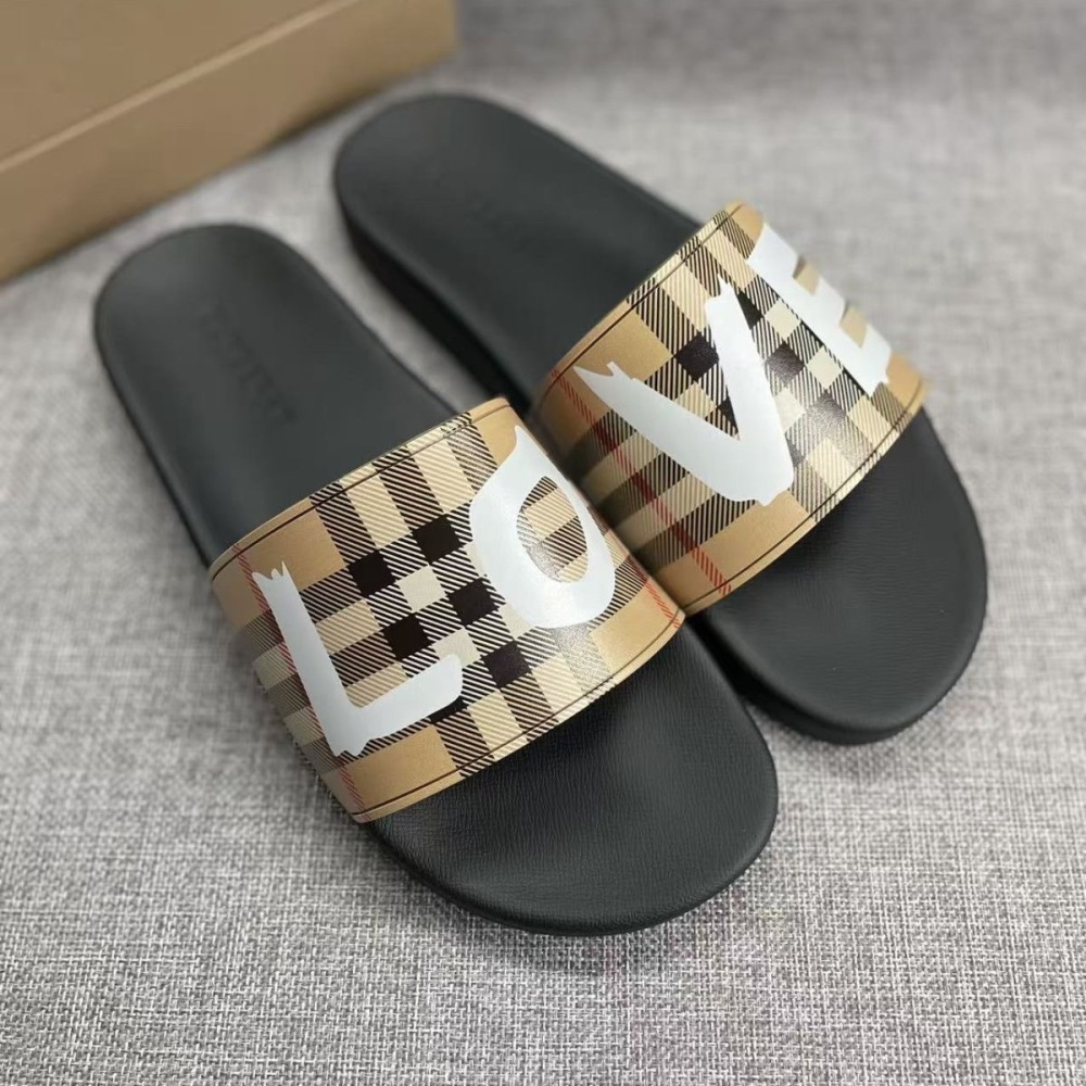 Burberry New "LOVE" Slides (Unisex)