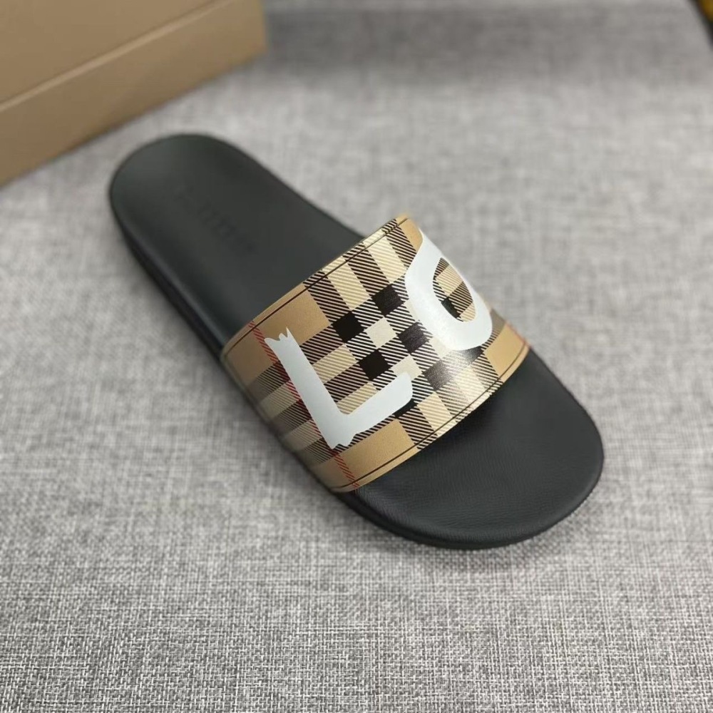 Burberry New "LOVE" Slides (Unisex)