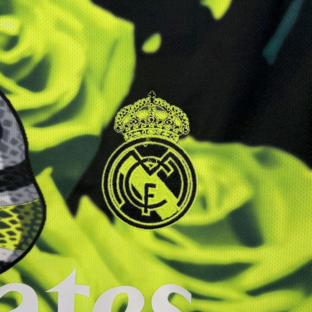 25-26 Real Madrid Green Snake Special Edition Shirt