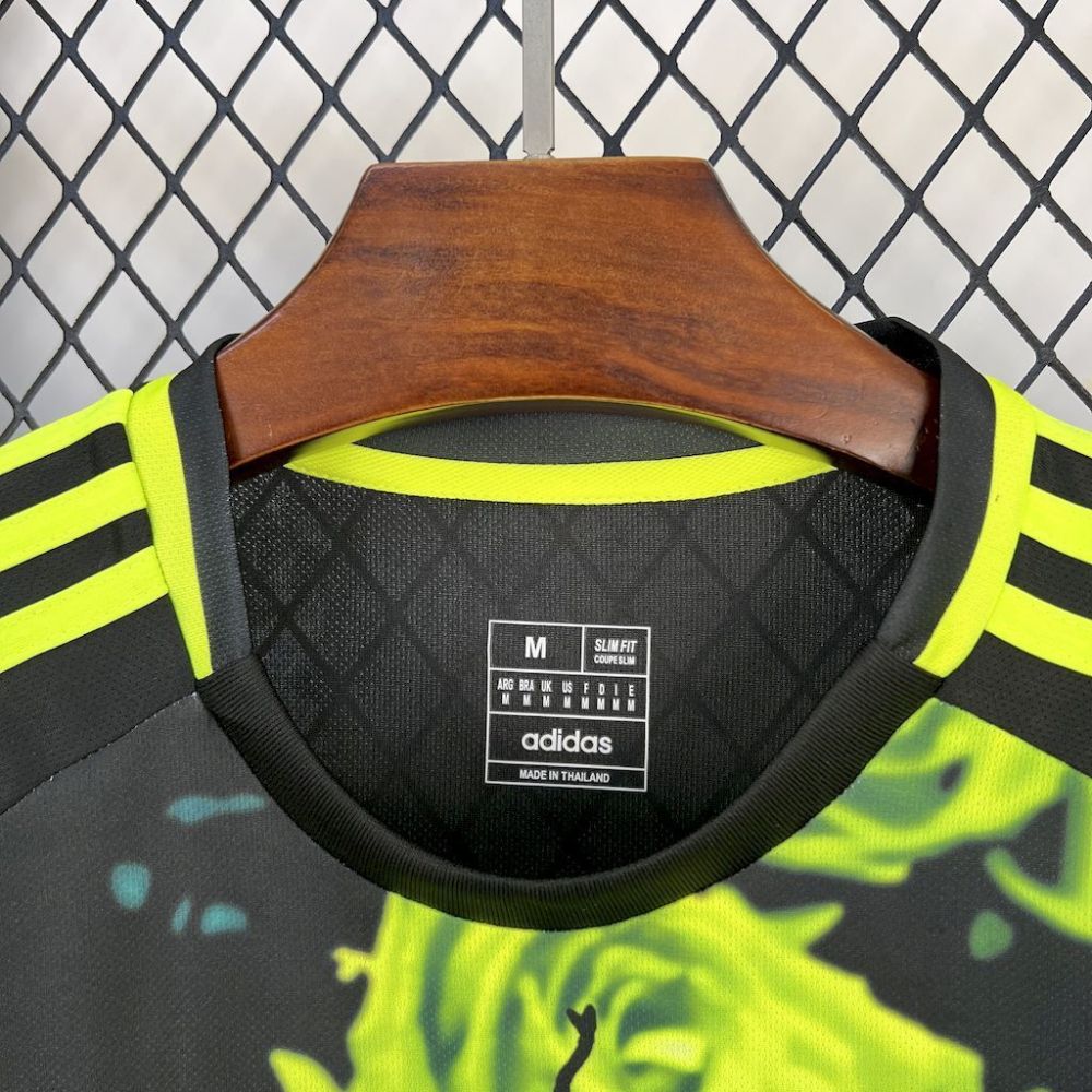 25-26 Real Madrid Green Snake Special Edition Shirt