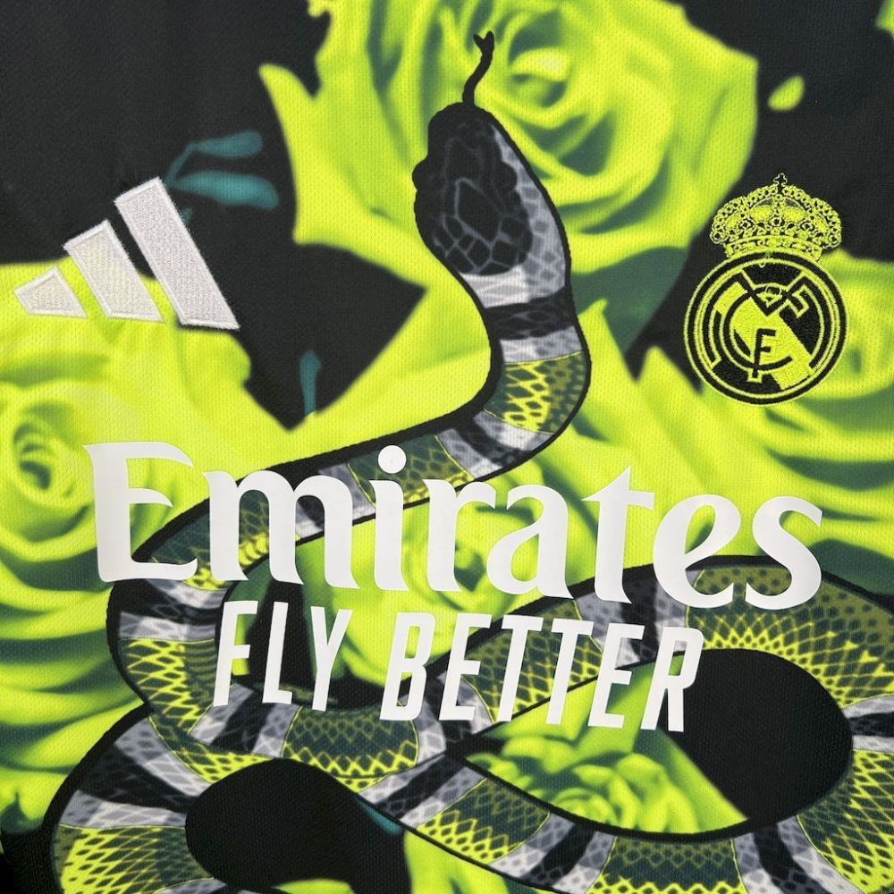 25-26 Real Madrid Green Snake Special Edition Shirt