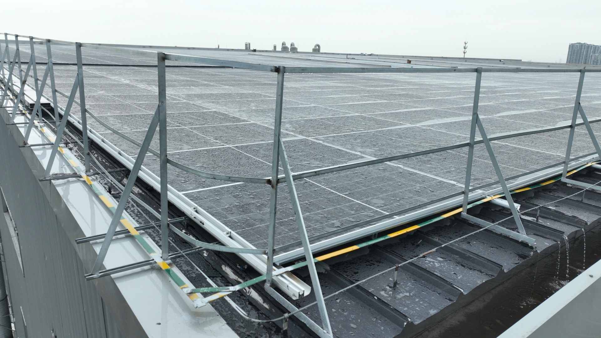 BIPV noise barrier