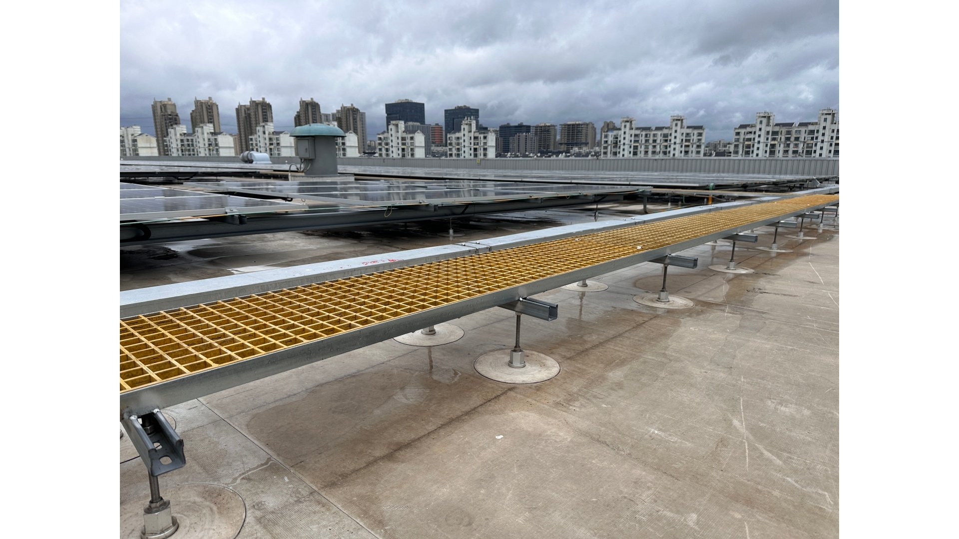 TPO/PVC Single-layer Roof Photovoltaic System