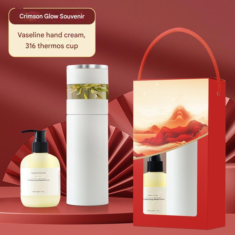 The creative landscape gift set (two pieces) includes a thermos, towel, and hand cream. Customization is available, making it an ideal gift choice for families, offices, and couples.