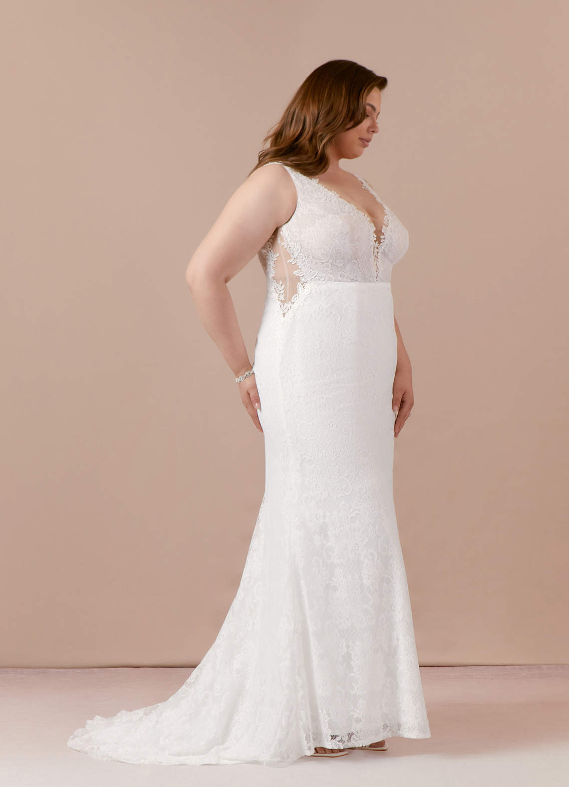 elyessen  Diamond White Champagne Mermaid V-Neck Lace Tulle Dress