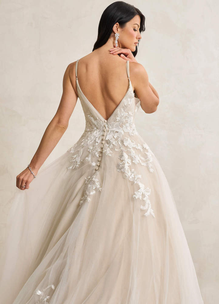 elyessen  Diamond White A-Line V-Neck Sequins Tulle Dress