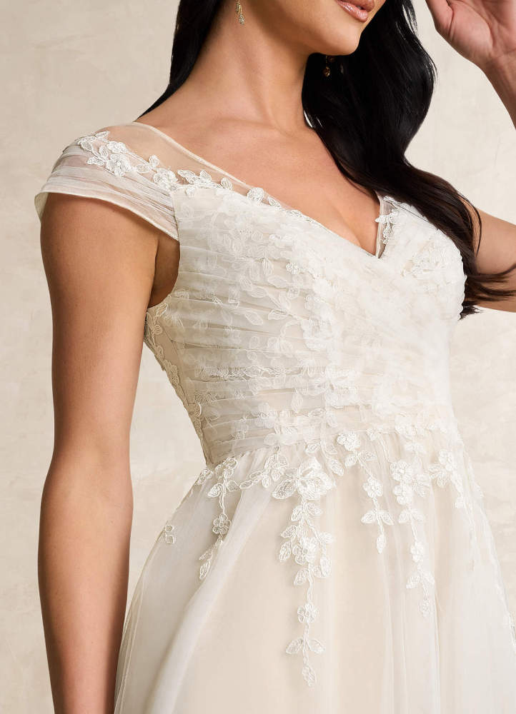 elyessen  Diamond White A-Line V-Neck Tulle Dress