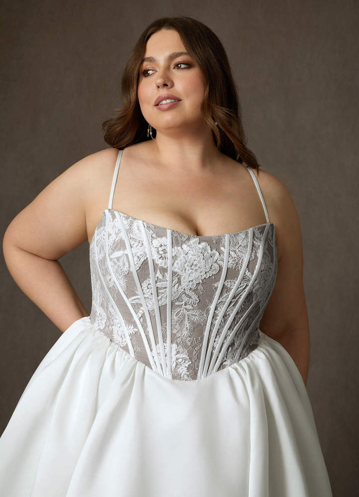 elyessen  Diamond White Ball-Gown Strapless Lace Dress