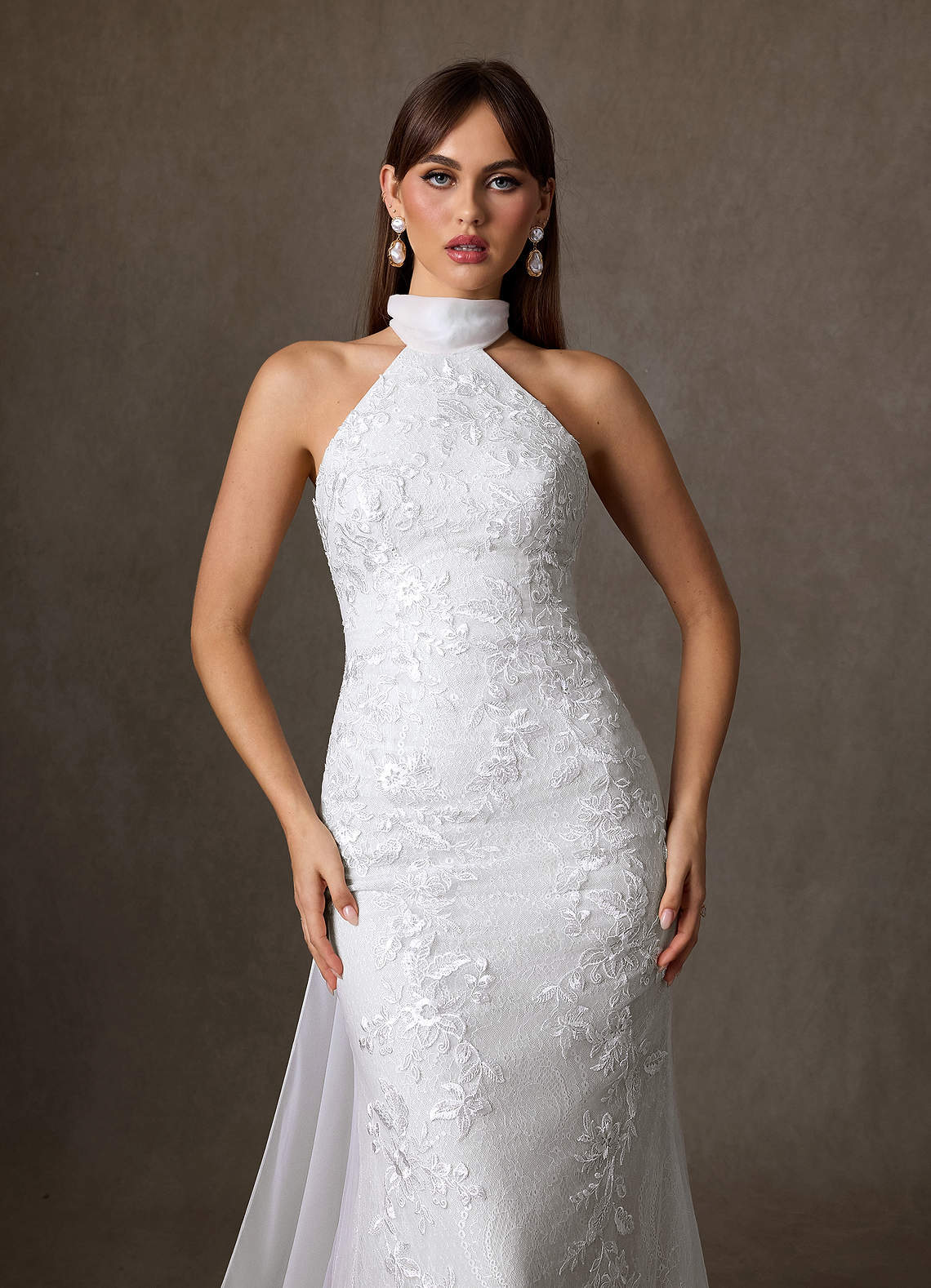 elyessen Kaiyana Diamond White Sheath High Neck Lace Dress