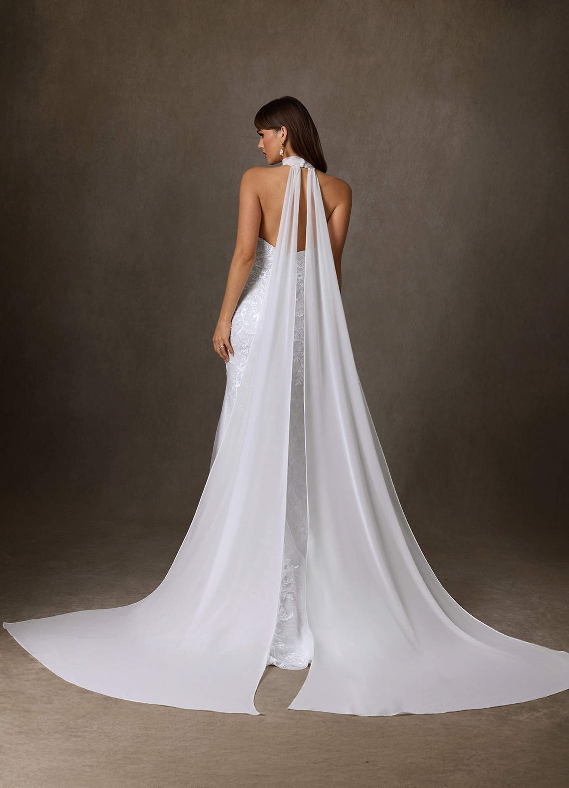 elyessen Kaiyana Diamond White Sheath High Neck Lace Dress