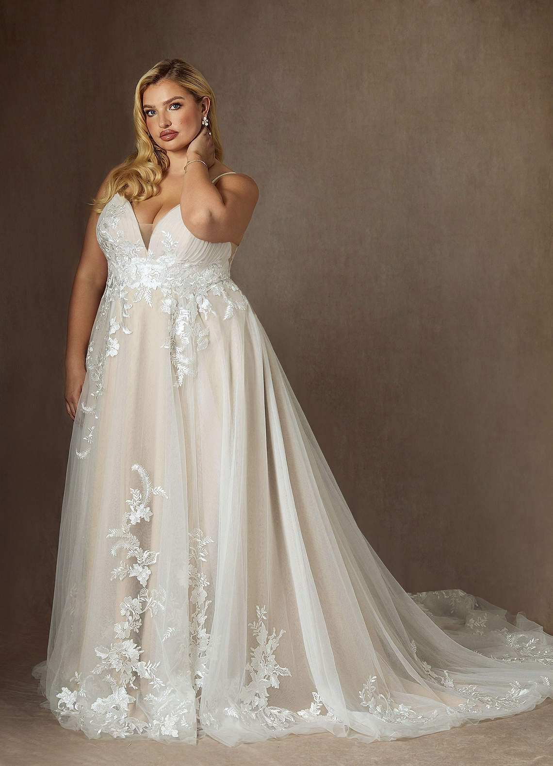 elyessen  Diamond White A-Line V-Neck Sequins Tulle Dress